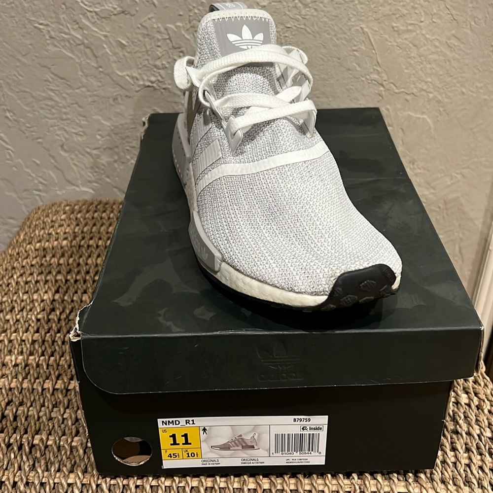 Adidas NMD_R1 B79759 Blizzard Men’s size 11